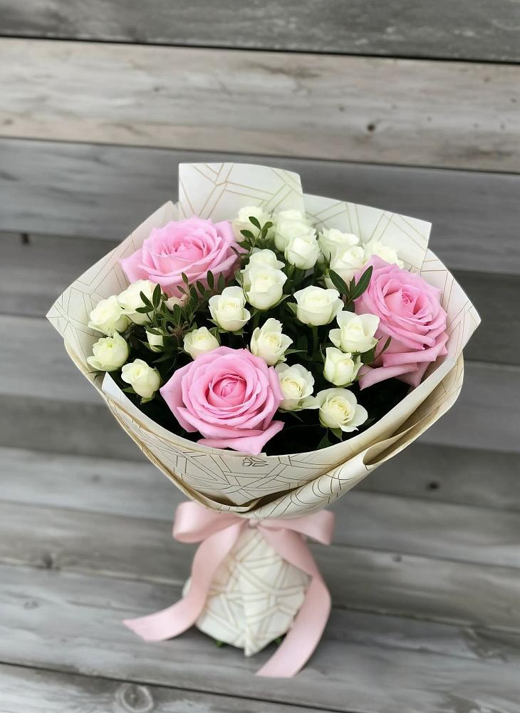 Букет цветов из: Розы в Горнозаводске