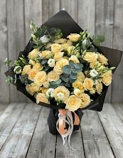 Букет цветов из:  Розы и Лизиантусы в Горнозаводске