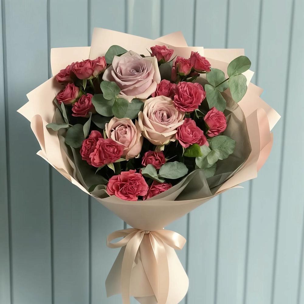 Букет цветов из: Гвоздики и Розы в Горнозаводске