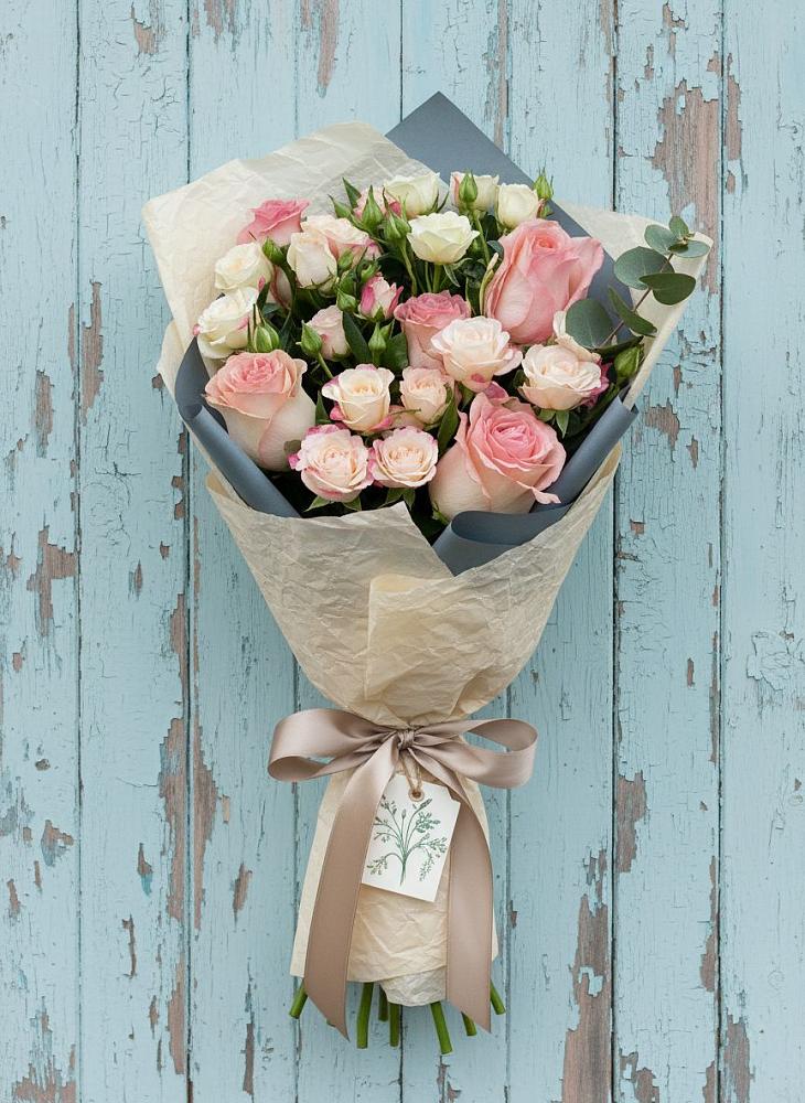 Букет цветов из: Розы в Горнозаводске