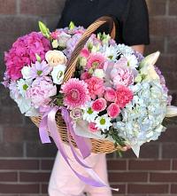 Цветочная композиция из Розы, Хризантемы, Пионы и Лизиантусы в корзине #REPLACE_PRED# Горнозаводске