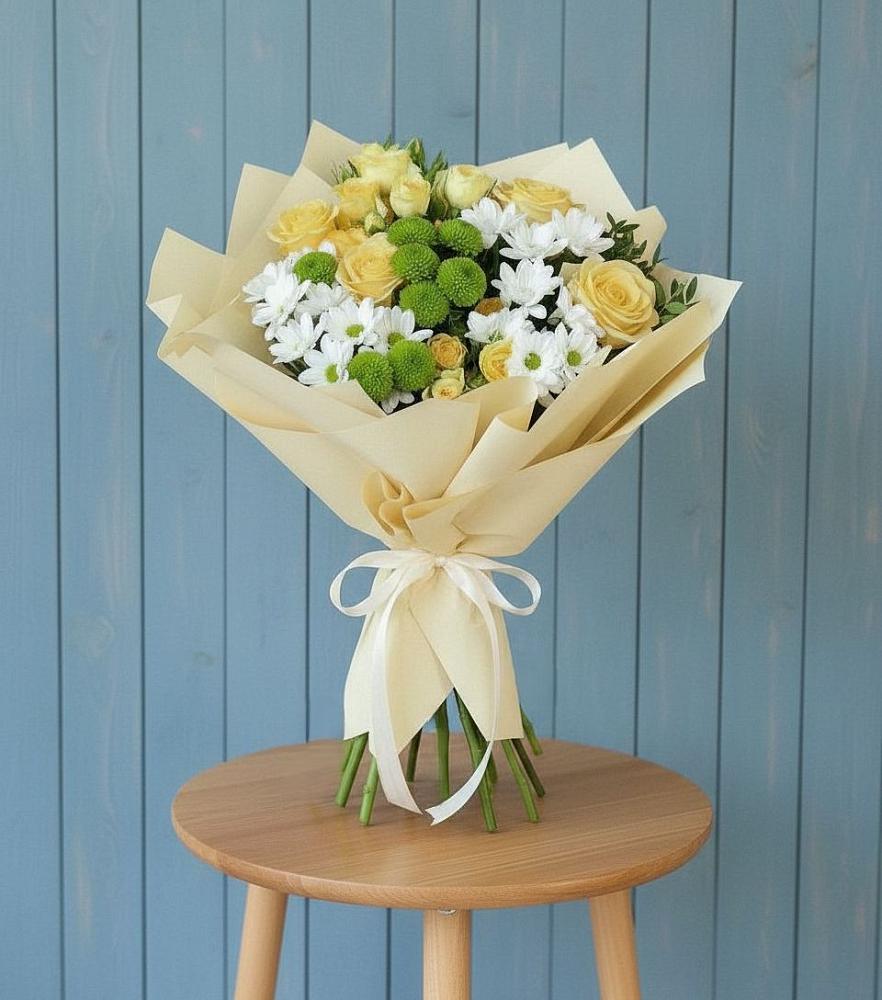 Букет цветов из: Хризантемы и Розы в Горнозаводске