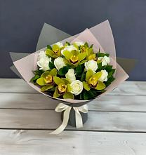 Букет цветов из:  Орхидеи и Розы в Горнозаводске