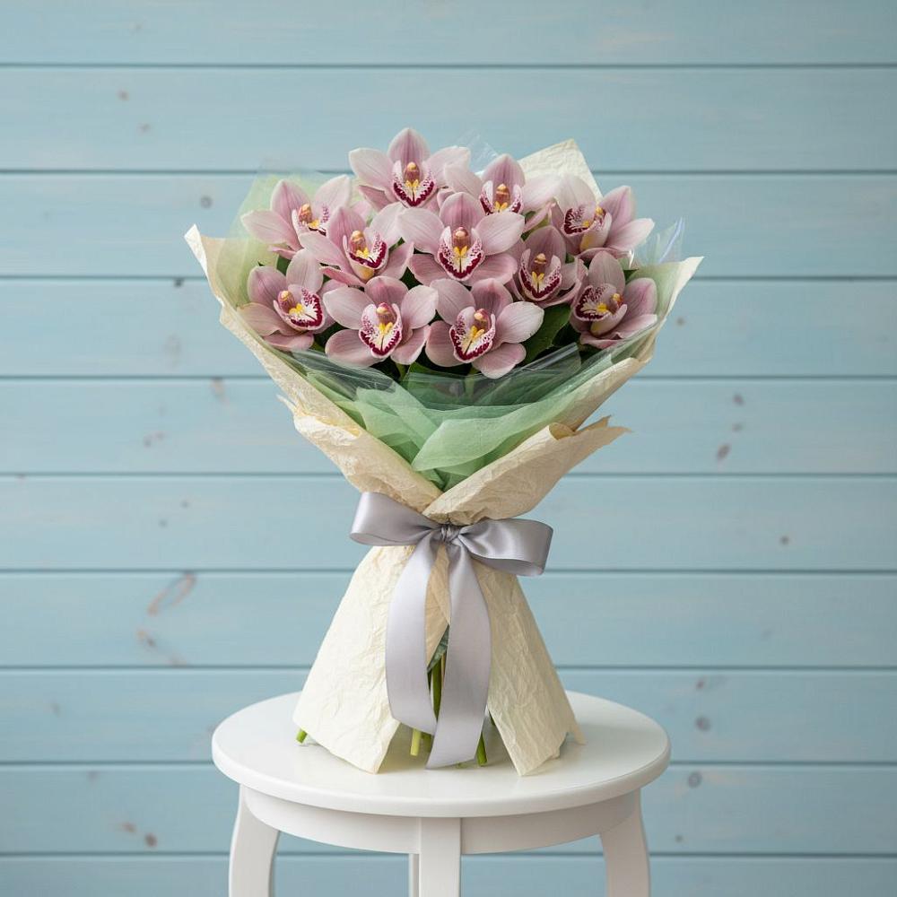 Букет цветов из: Орхидеи и Розы в Горнозаводске