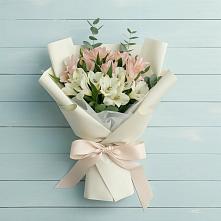 Букет цветов из:  Альстромерии в Горнозаводске