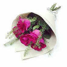 Букет цветов из:  Розы в Горнозаводске