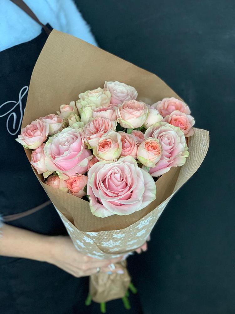 Букет цветов из: Хризантемы и Розы в Горнозаводске