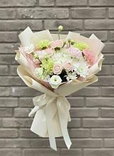 Букет цветов из:  Гвоздики, Розы, Лизиантусы и Хризантемы в Горнозаводске