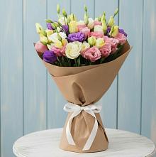 Букет цветов из:  Лизиантусы в Горнозаводске